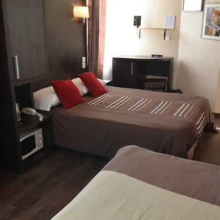 Отель Du Parc 2*