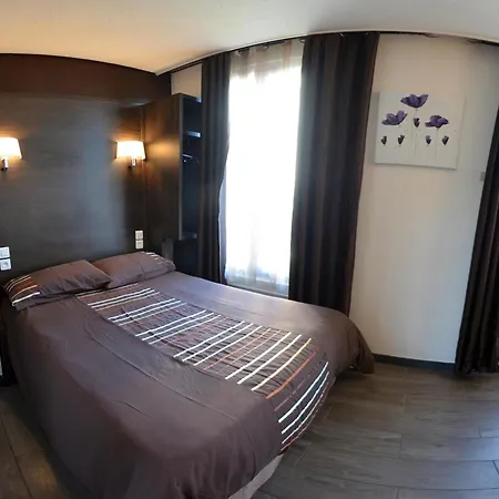 Du Parc 2*